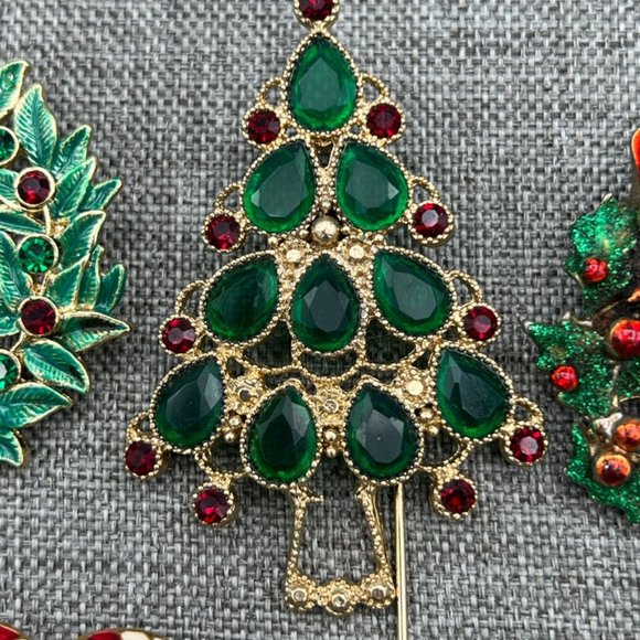 6 Festive Enamel & Rhinestone Christmas Tree Wreath Brooch Pin - Picture 2 of 15